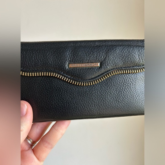 Rebecca Minkoff Leather Smart Phone Wallet With Wrist Strap. - Picture 3 of 5